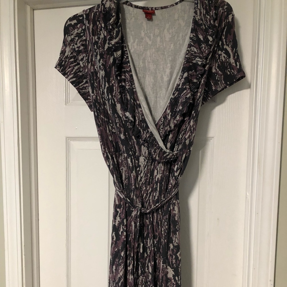 Faux wrap dress with ruffled neckline. EUC